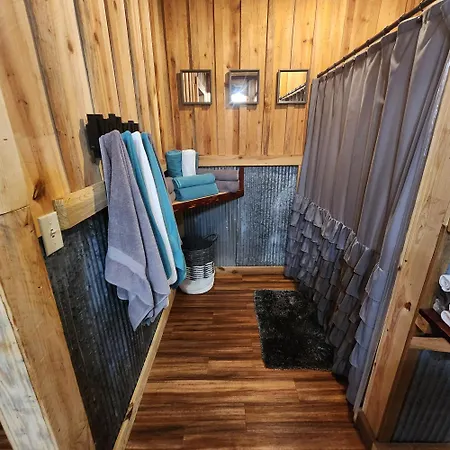 Unique Country Cabin Meets Farmhouse Modern!!! Mena Exterior photo