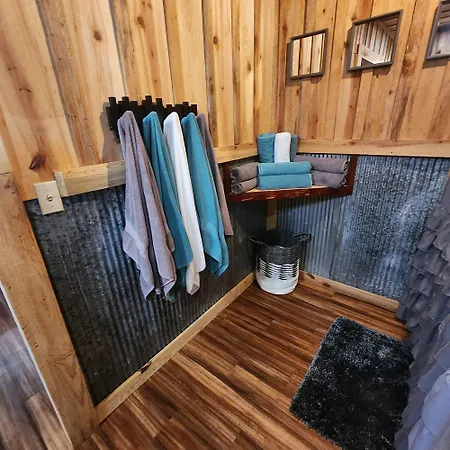 Unique Country Cabin Meets Farmhouse Modern!!! Mena Exterior photo