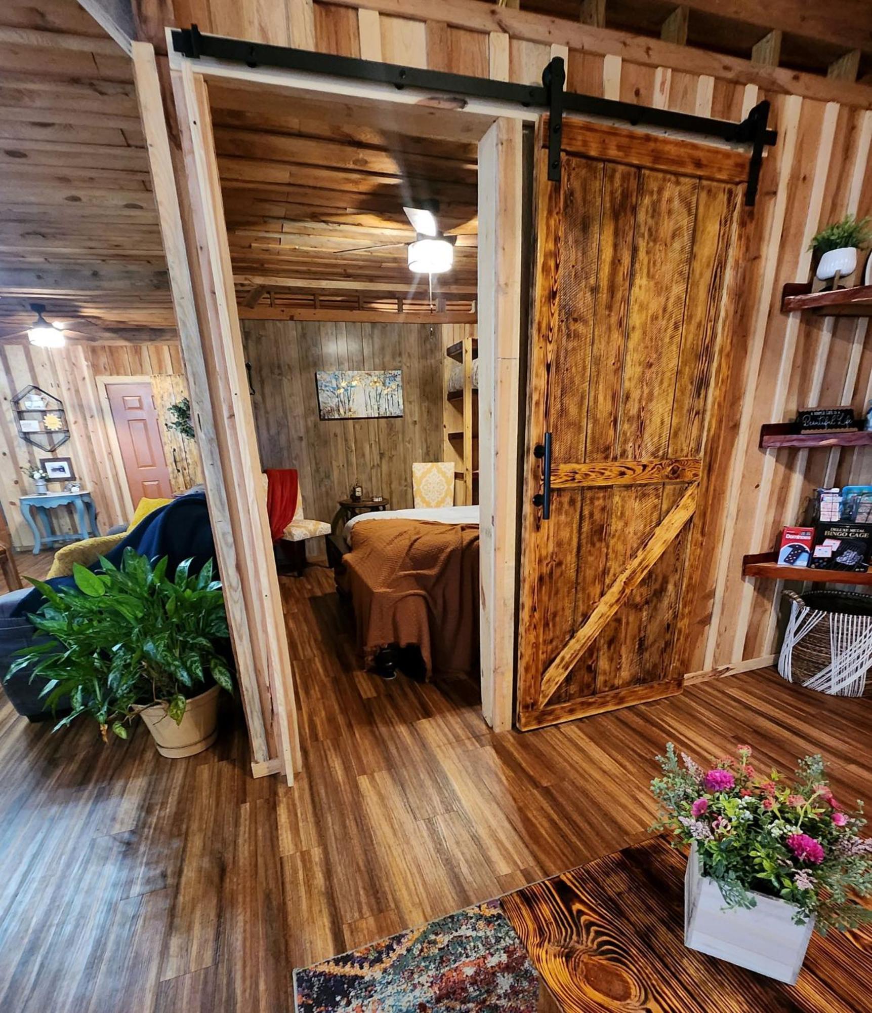 Unique Country Meets Modern!!! Holiday home