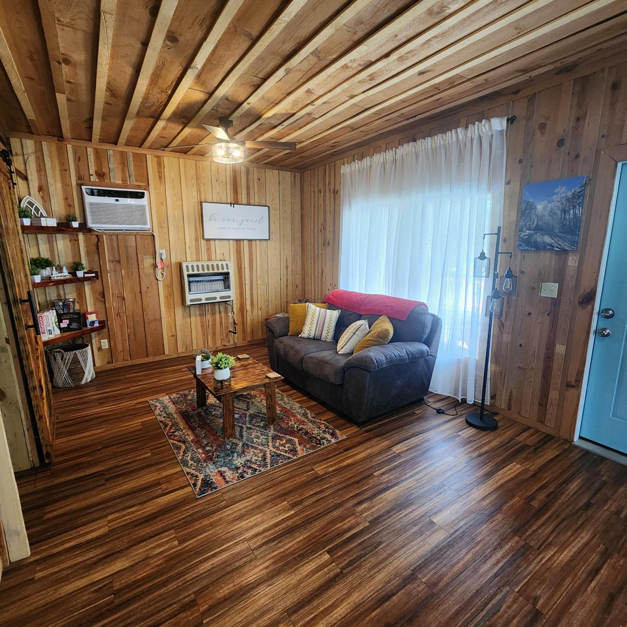 Unique Country Meets Modern!!! * Mena