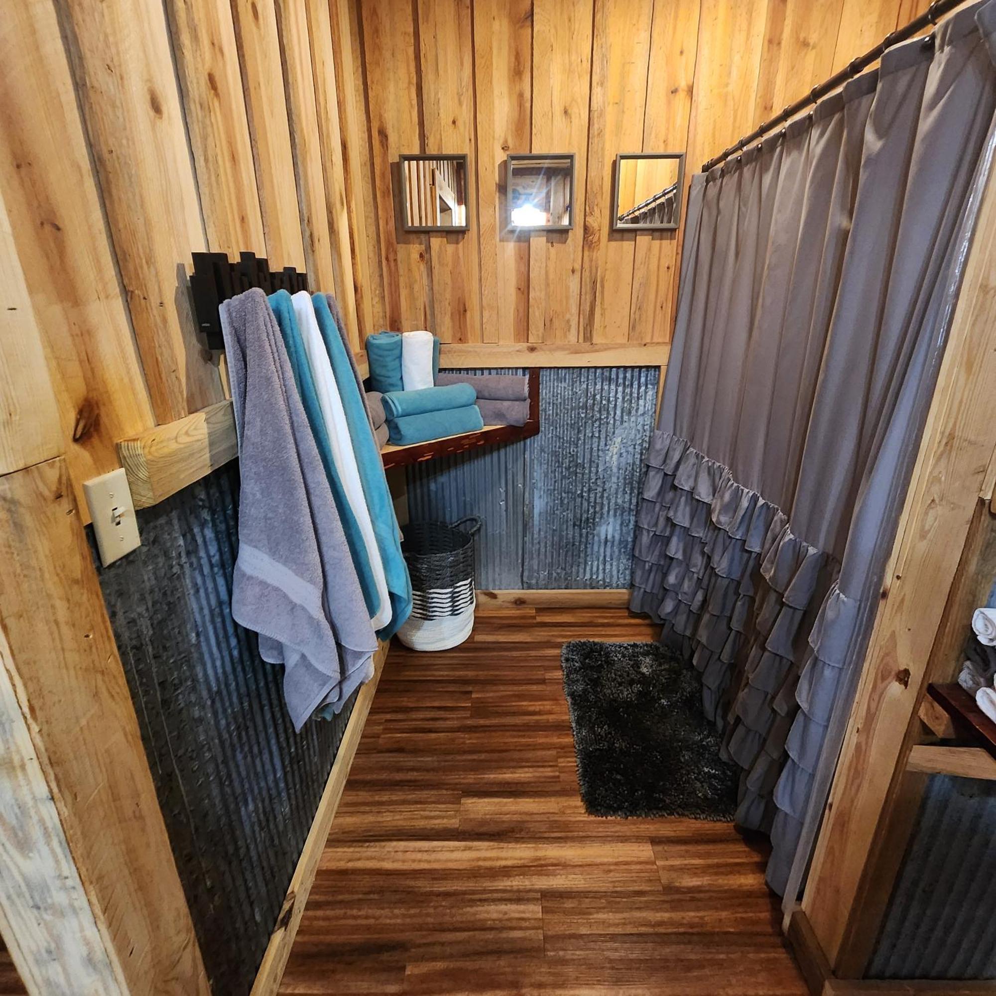 Unique Country Meets Modern!!! Holiday home Mena