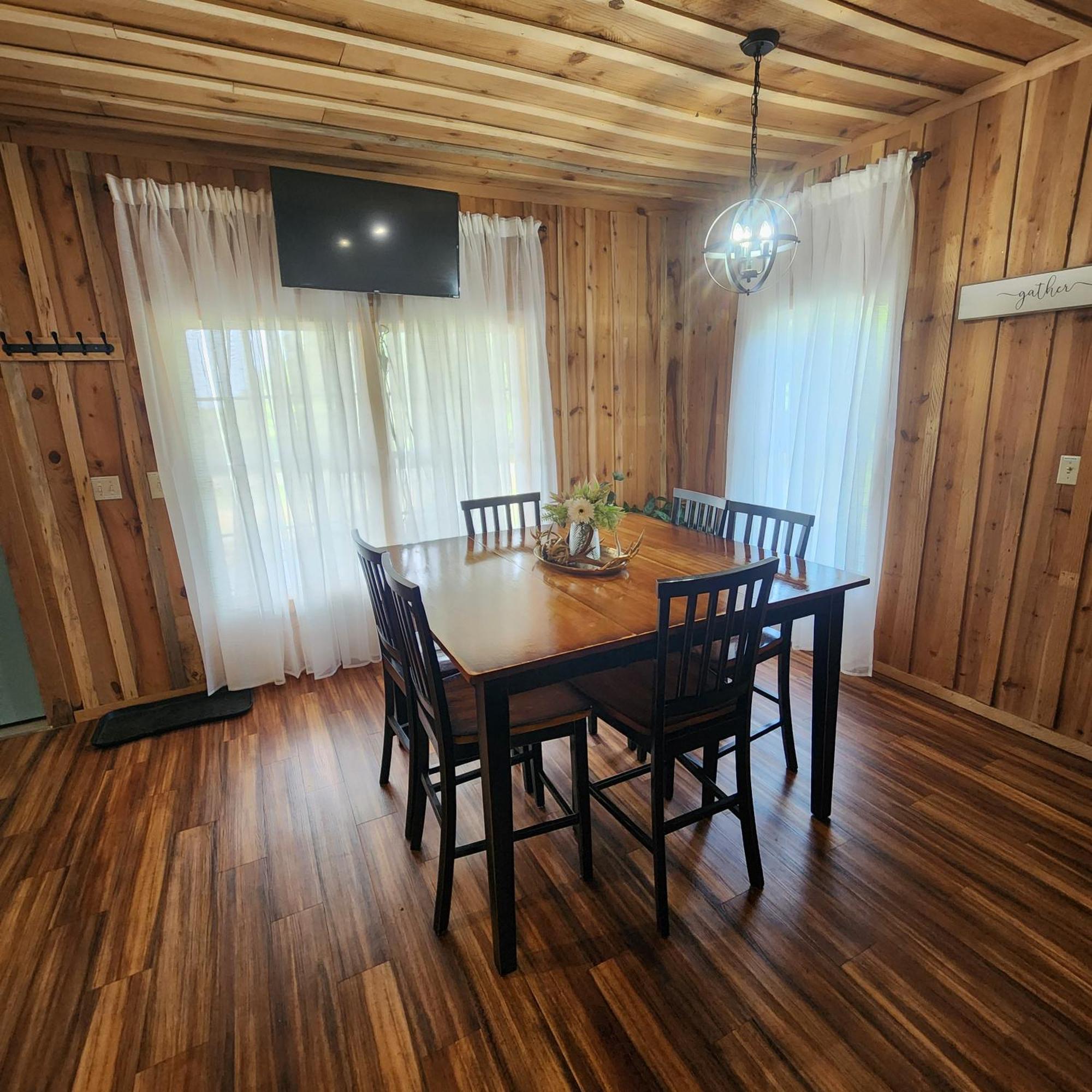 Unique Country Meets Modern!!! *