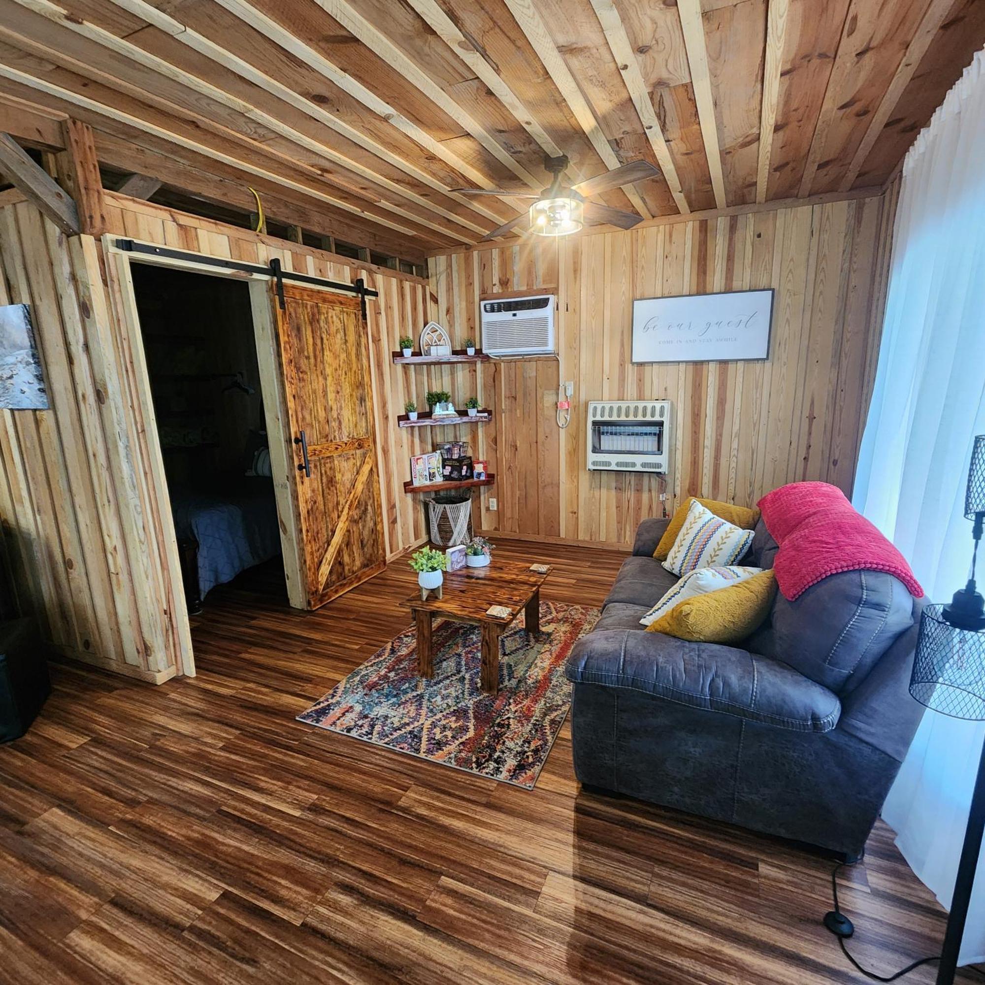 Unique Country Meets Modern!!! * Mena