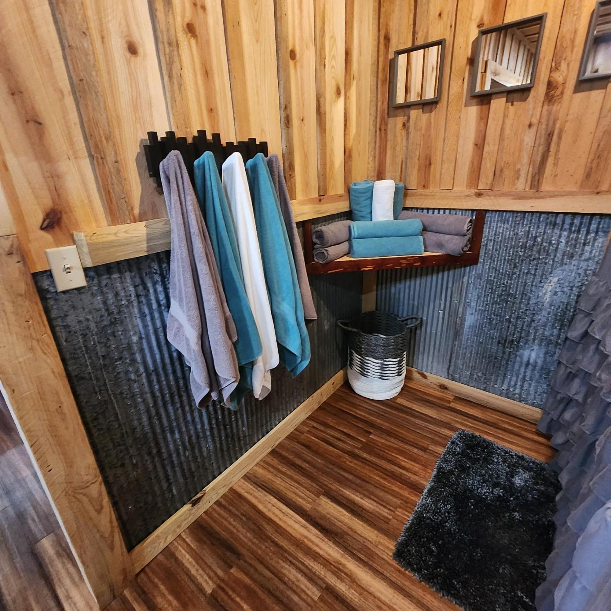 Unique Country Meets Modern!!! Holiday home *